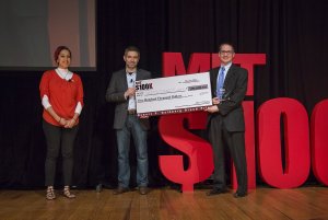 x100k-winner-withmds-withcheck.jpg.pagespeed.ic.c8pUnew_Th